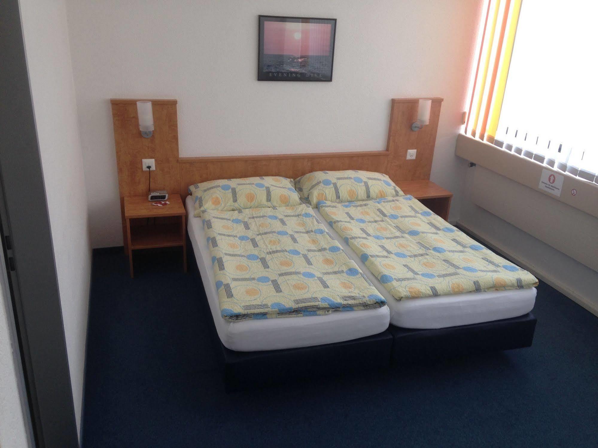 Budget Motel Self Check-In Dällikon Εξωτερικό φωτογραφία