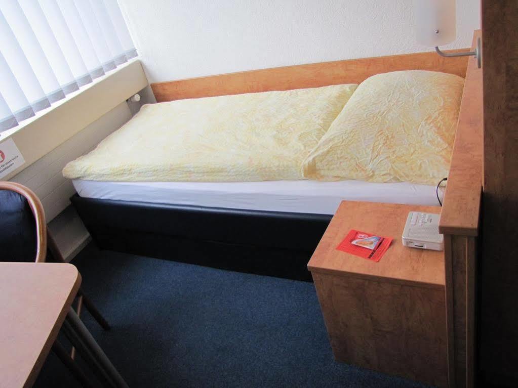 Budget Motel Self Check-In Dällikon Εξωτερικό φωτογραφία