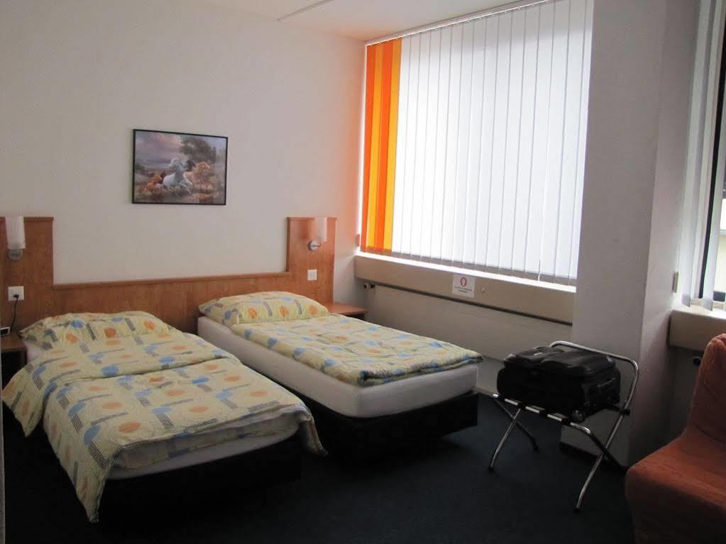 Budget Motel Self Check-In Dällikon Εξωτερικό φωτογραφία